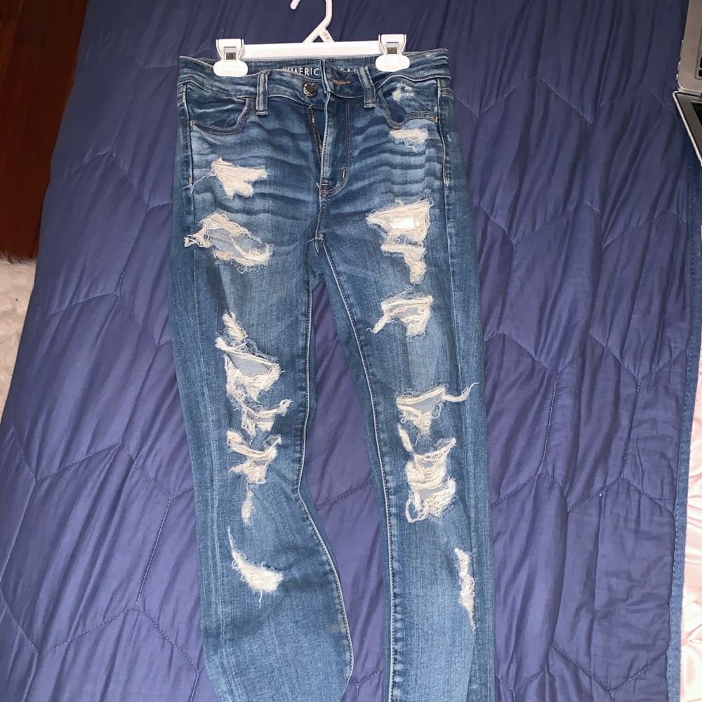 Ripped skinny jeans